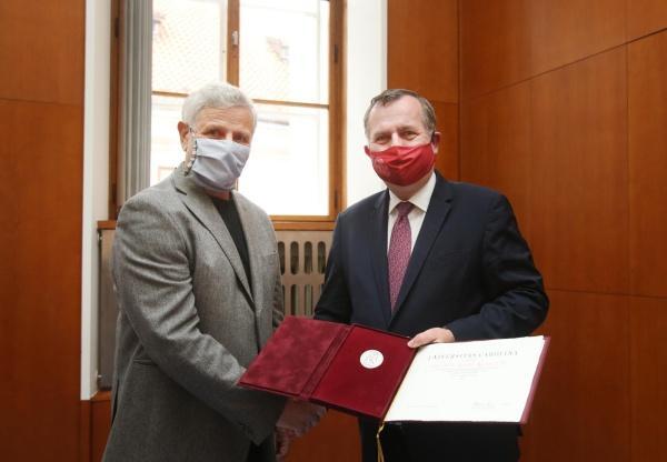 prof. Jaroslav Kučera